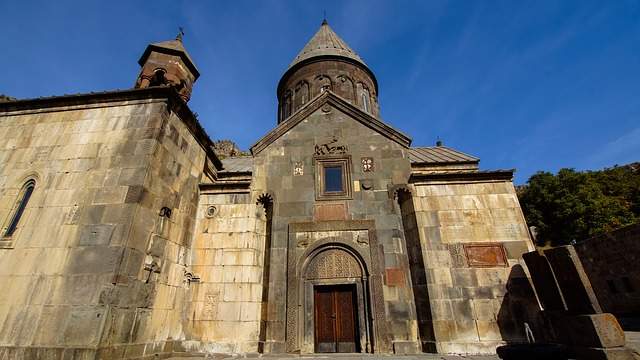 Влияние церкви в Армении